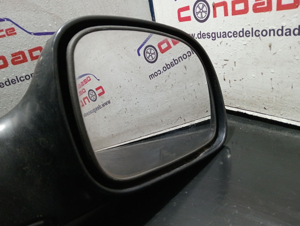 RETROVISOR DERECHO