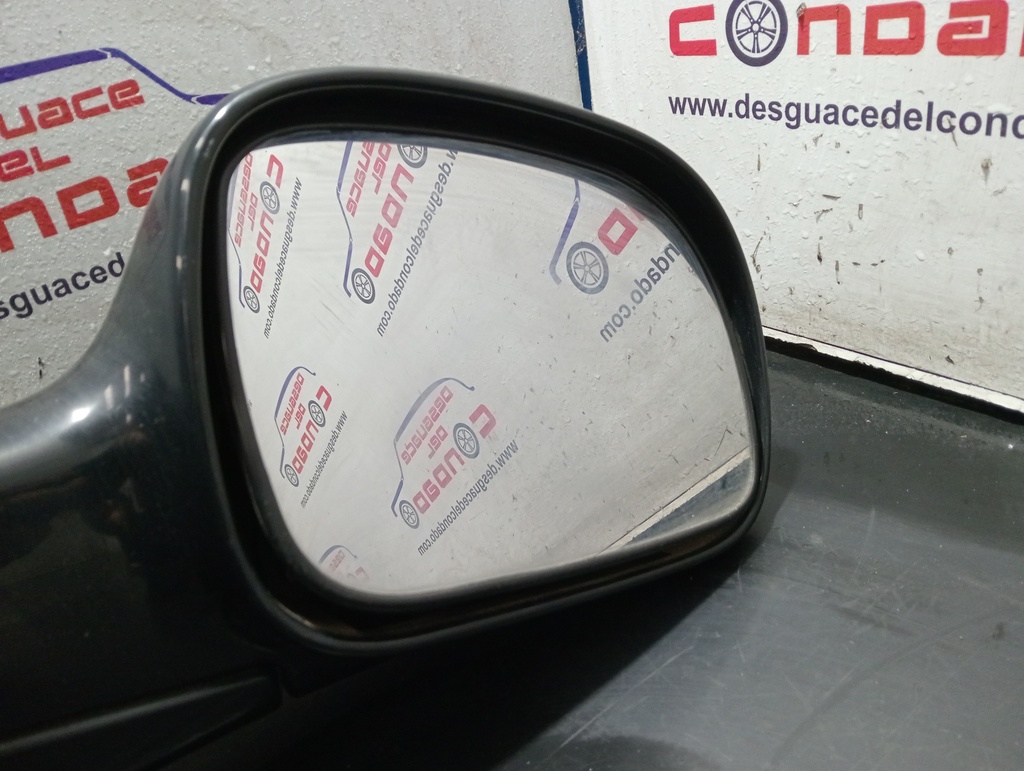 RETROVISOR DERECHO