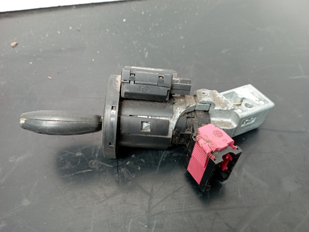 CONMUTADOR DE ARRANQUE