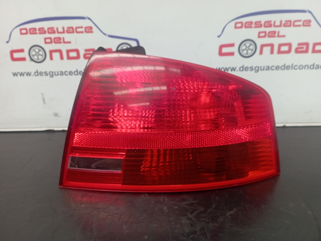 PILOTO TRASERO DERECHO