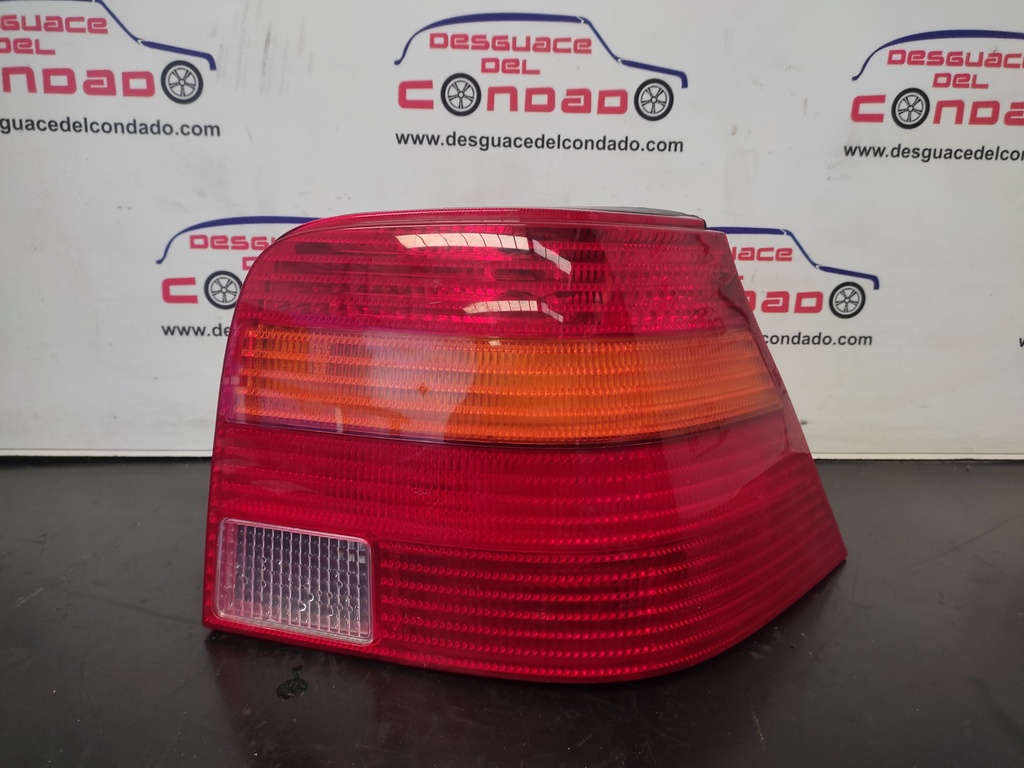 PILOTO TRASERO DERECHO