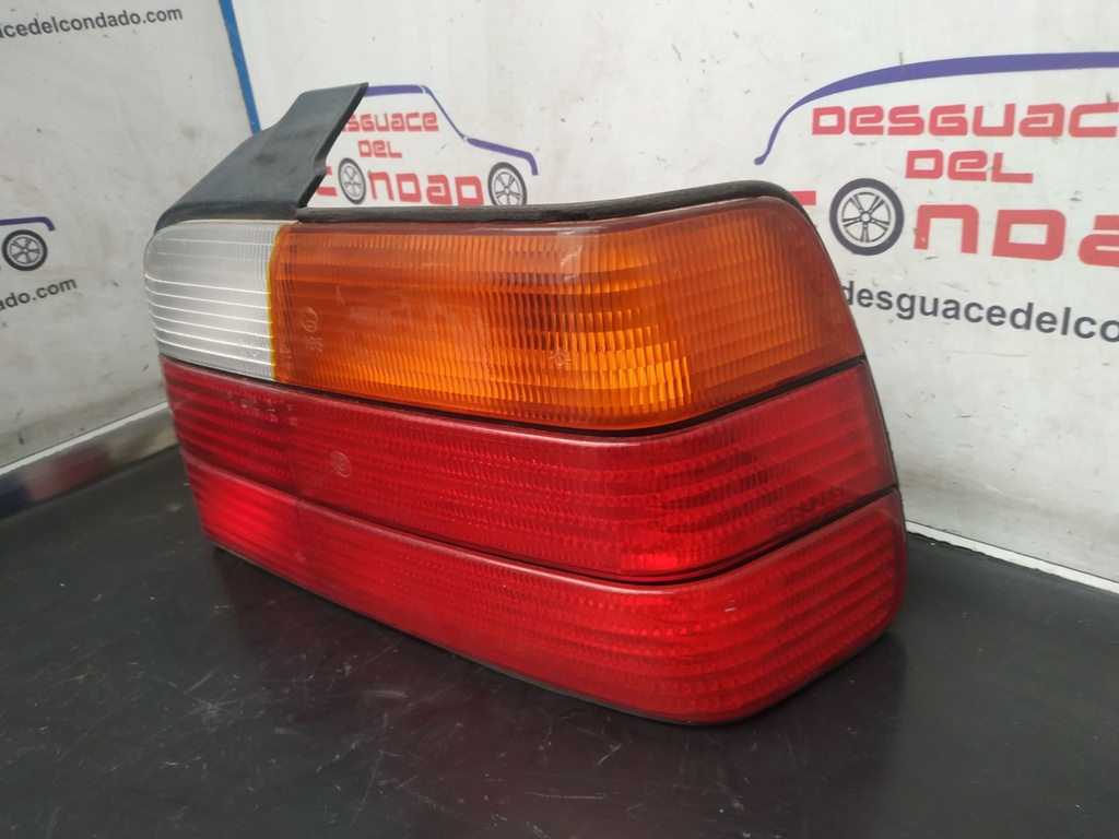 PILOTO TRASERO DERECHO