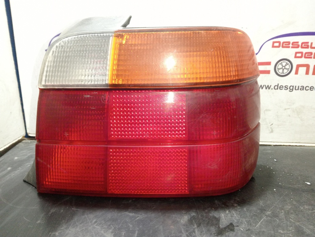 PILOTO TRASERO DERECHO