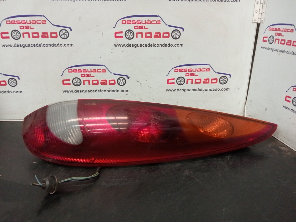 PILOTO TRASERO DERECHO