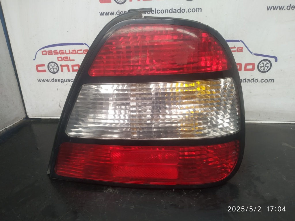 PILOTO TRASERO DERECHO