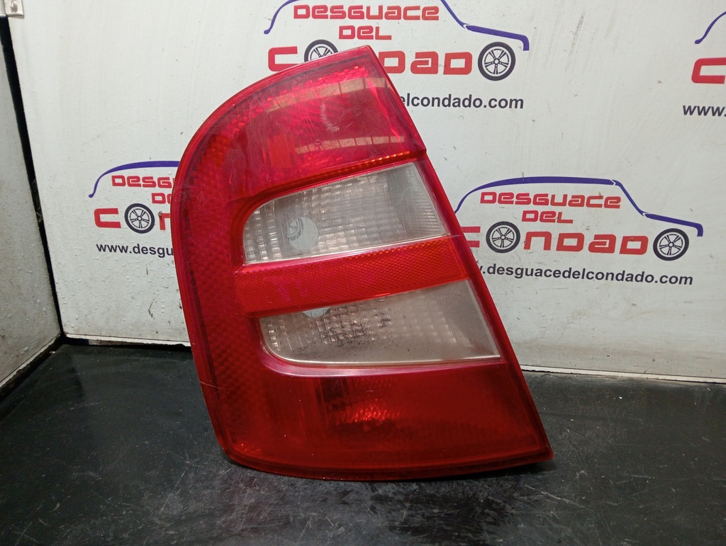 PILOTO TRASERO IZQUIERDO