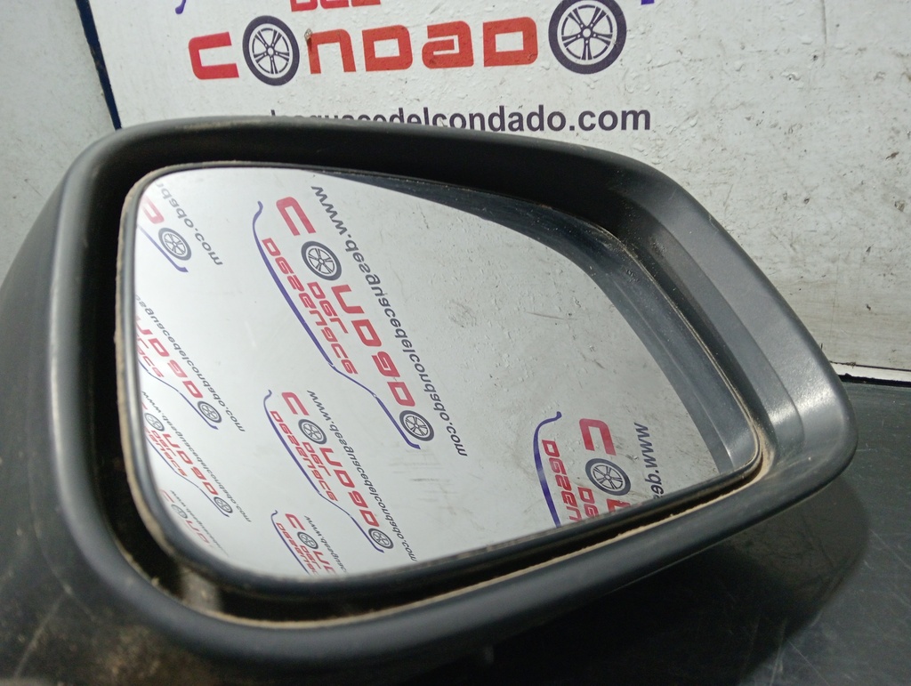 RETROVISOR DERECHO