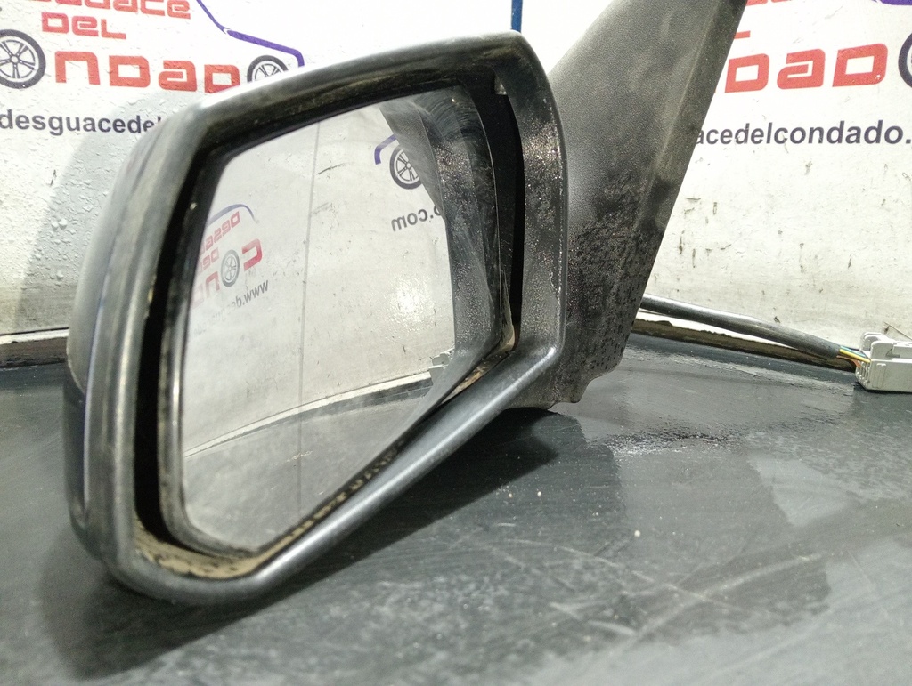 RETROVISOR IZQUIERDO