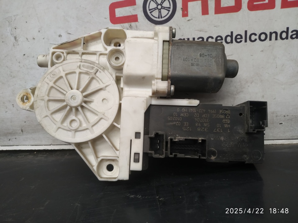 MOTOR ELEVALUNAS DELANTERO IZQUIERDO