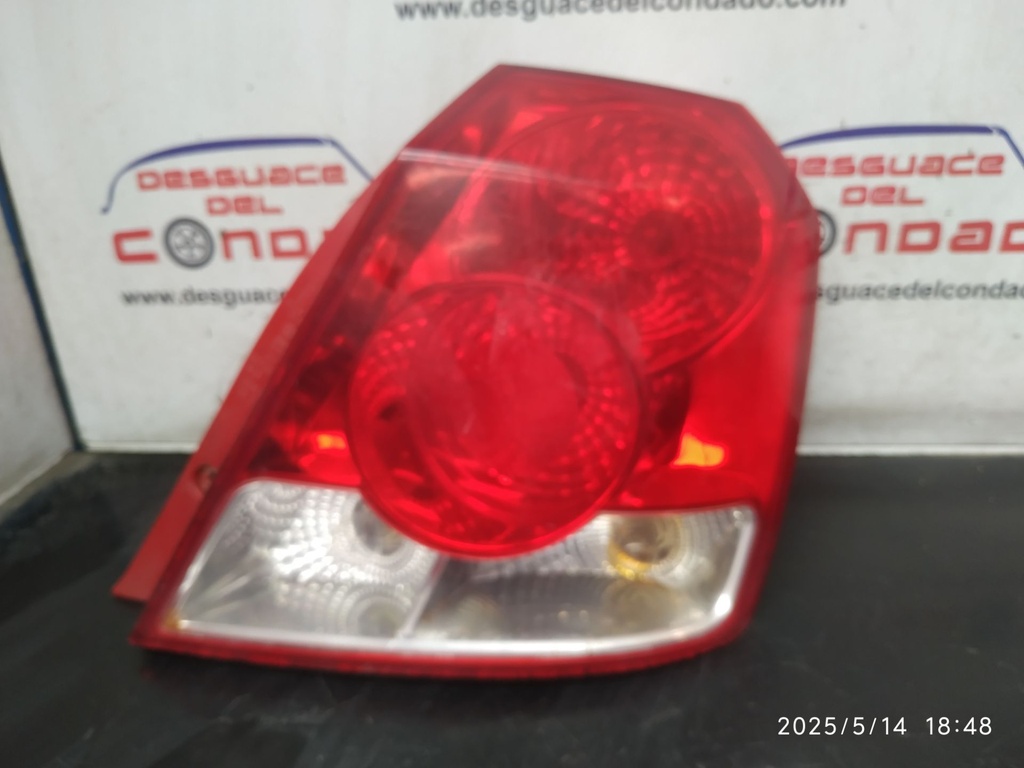 PILOTO TRASERO DERECHO