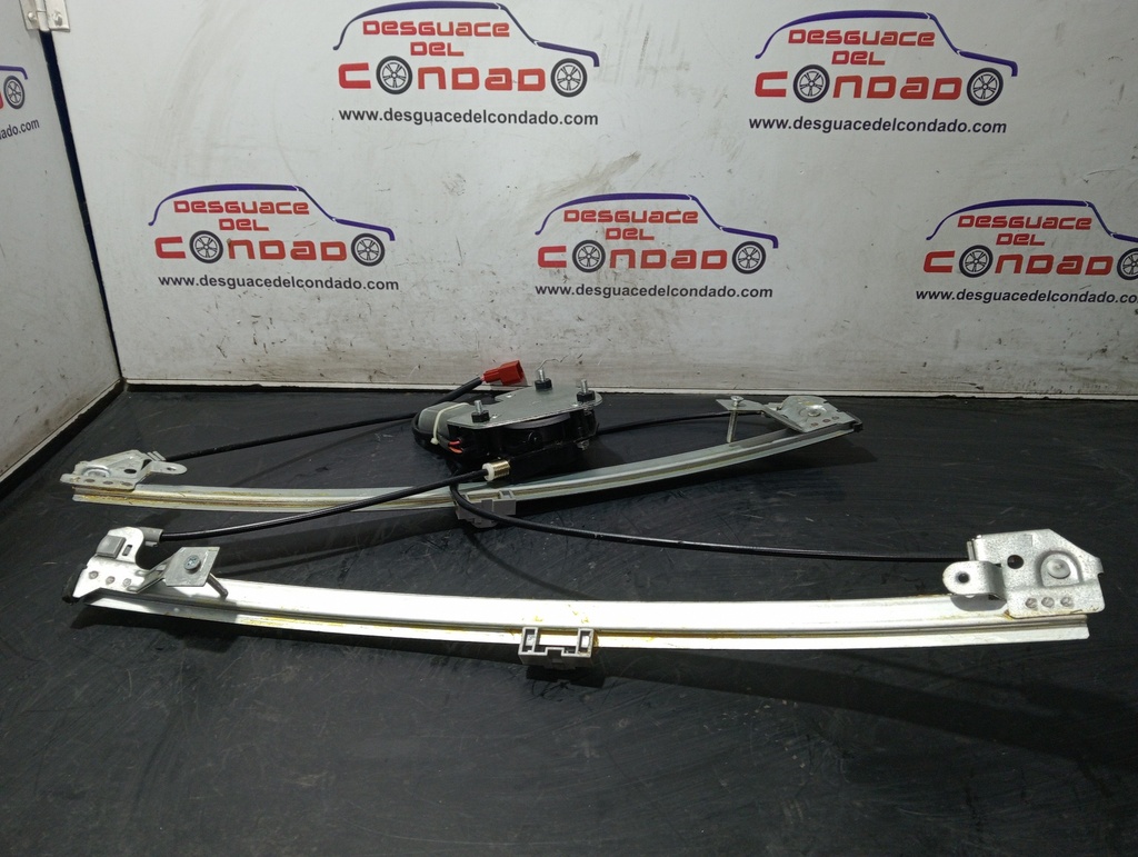 ELEVALUNAS DELANTERO IZQUIERDO