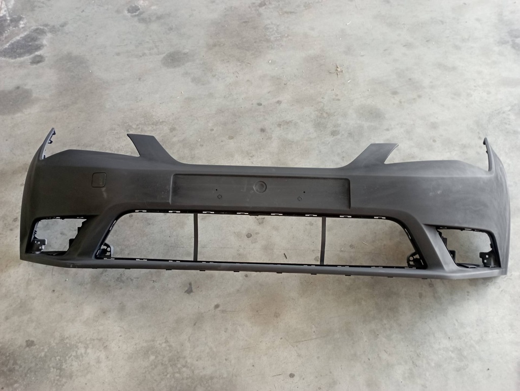 PARAGOLPES DELANTERO