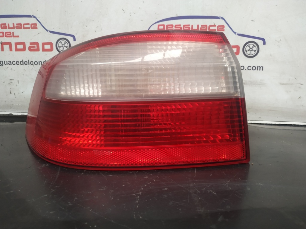 PILOTO TRASERO IZQUIERDO