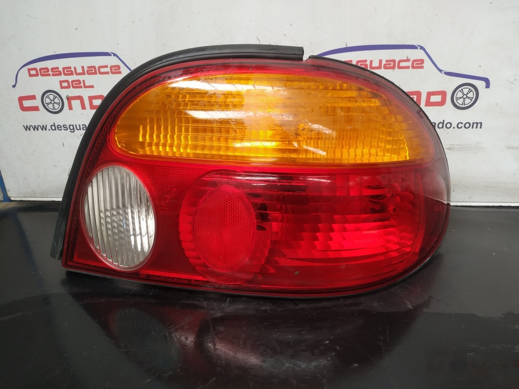 PILOTO TRASERO DERECHO