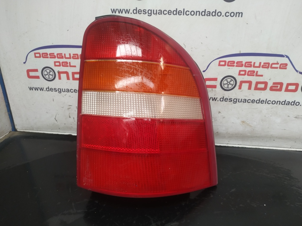 PILOTO TRASERO DERECHO