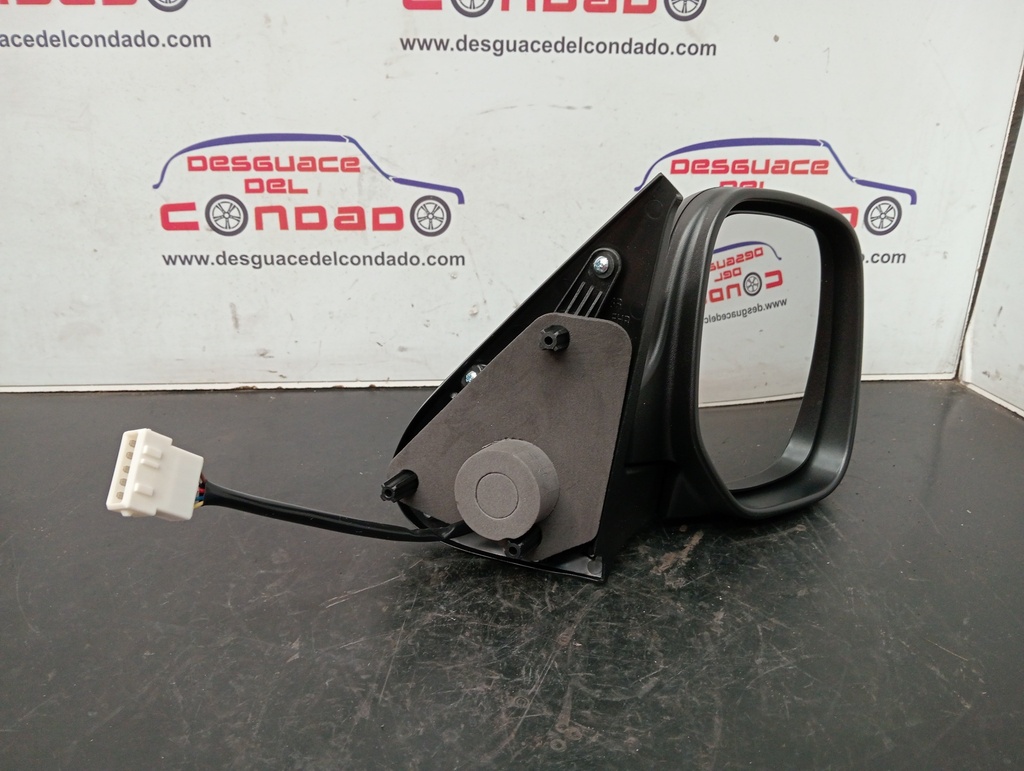RETROVISOR DERECHO