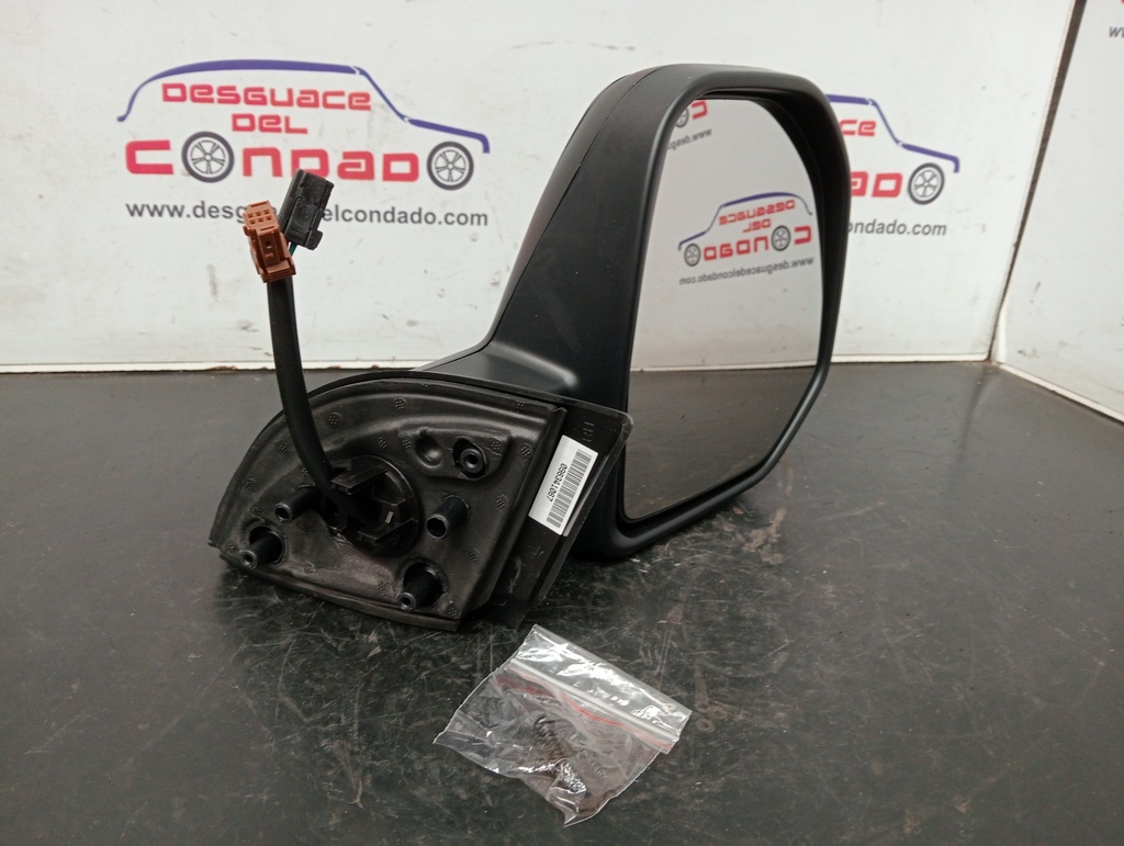 RETROVISOR DERECHO