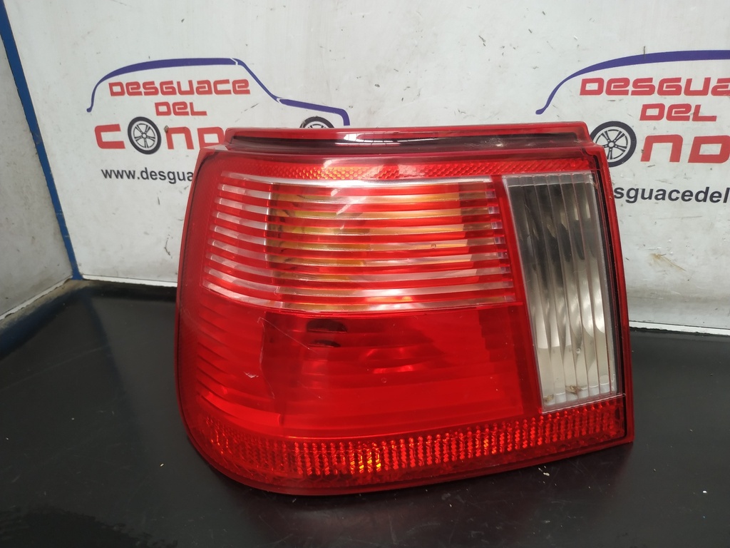 PILOTO TRASERO IZQUIERDO