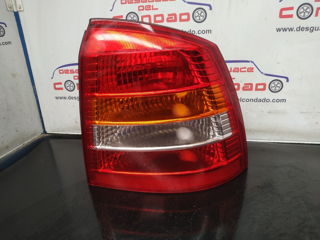 PILOTO TRASERO DERECHO