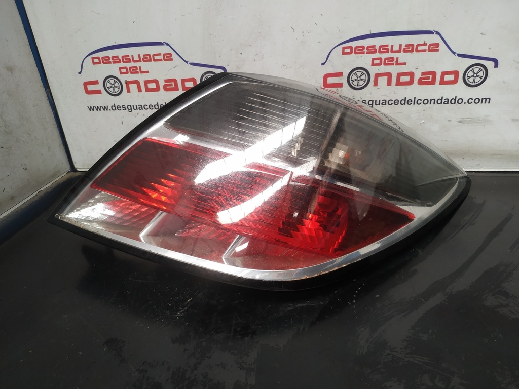 PILOTO TRASERO DERECHO