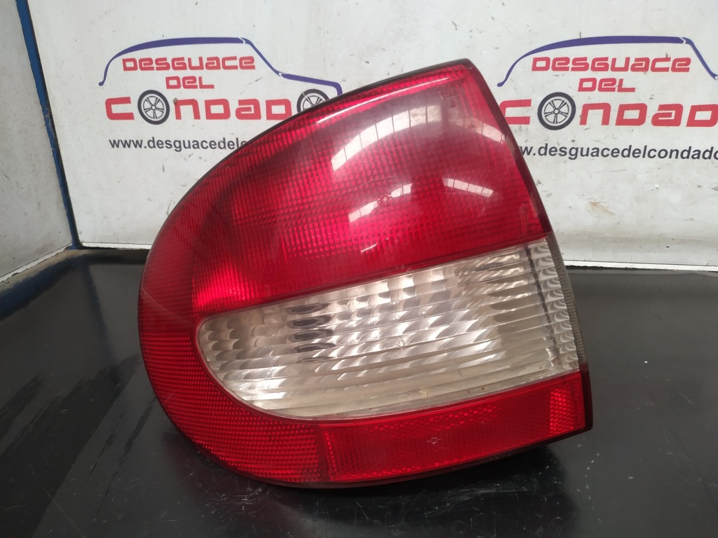 PILOTO TRASERO IZQUIERDO