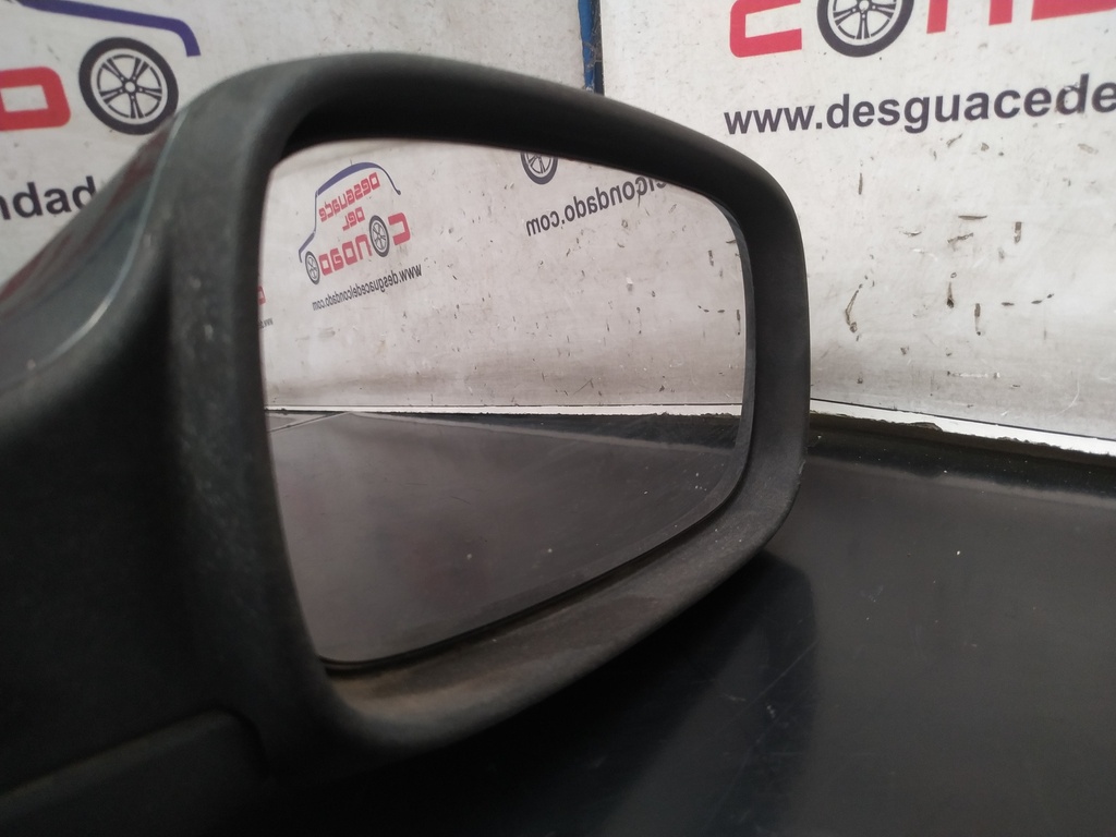 RETROVISOR DERECHO