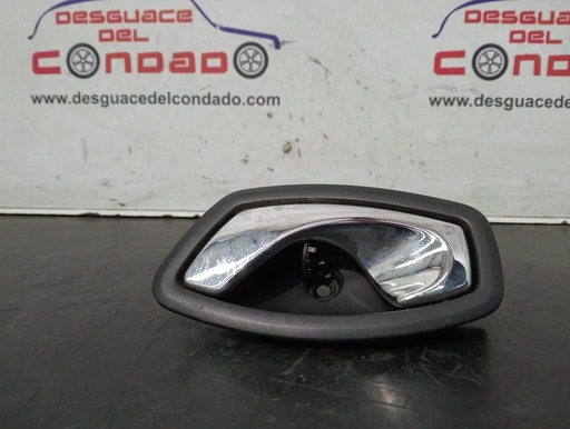 [130671] MANETA INTERIOR TRASERA IZQUIERDA