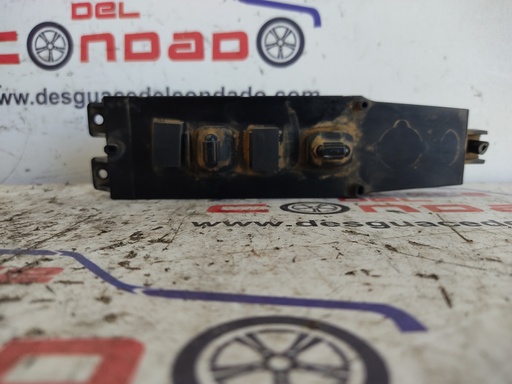 [105568] MANDO ELEVALUNAS DELANTERO DERECHO