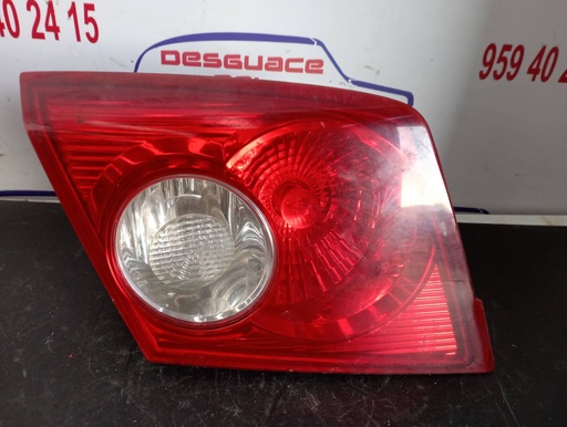 [149097] PILOTO TRASERO IZQUIERDO INTERIOR