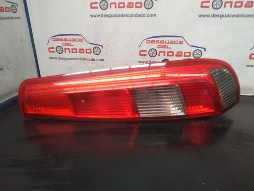 [217084] PILOTO TRASERO DERECHO