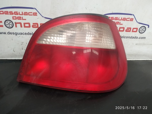 [214304] PILOTO TRASERO DERECHO