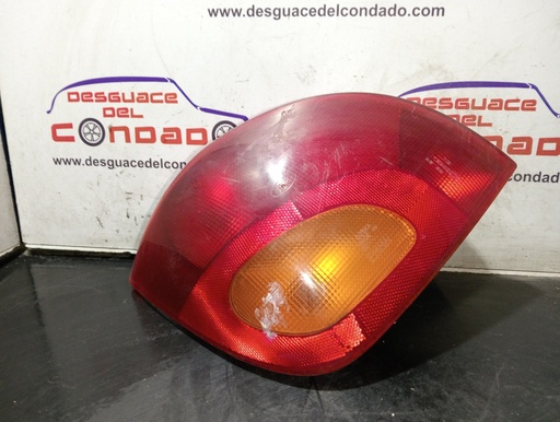 [206995] PILOTO TRASERO IZQUIERDO