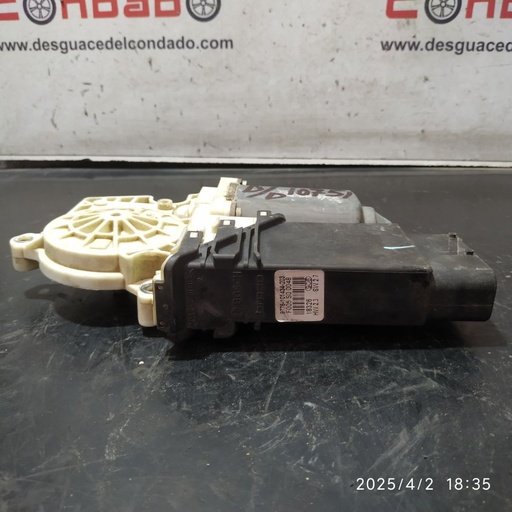[173037] MOTOR ELEVALUNAS DELANTERO DERECHO