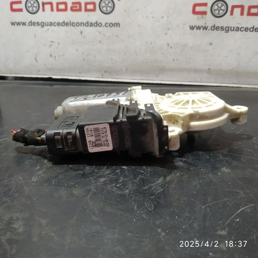 [173043] MOTOR ELEVALUNAS TRASERO IZQUIERDO