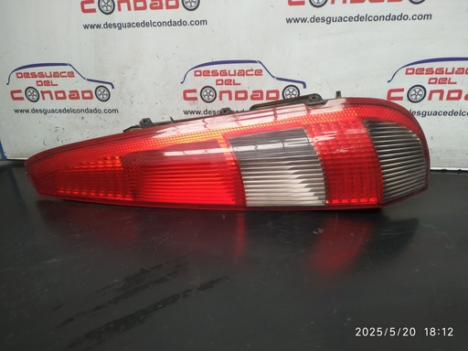 [214831] PILOTO TRASERO DERECHO