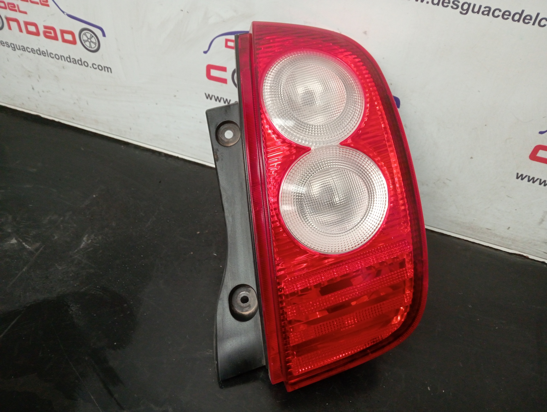 PILOTO TRASERO DERECHO