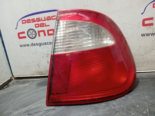 [209719] PILOTO TRASERO DERECHO