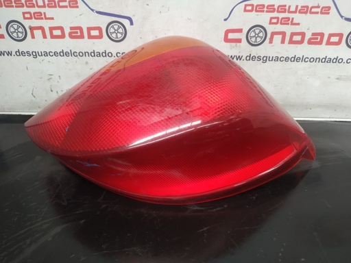 [215915] PILOTO TRASERO IZQUIERDO