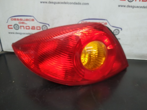 [215817] PILOTO TRASERO IZQUIERDO