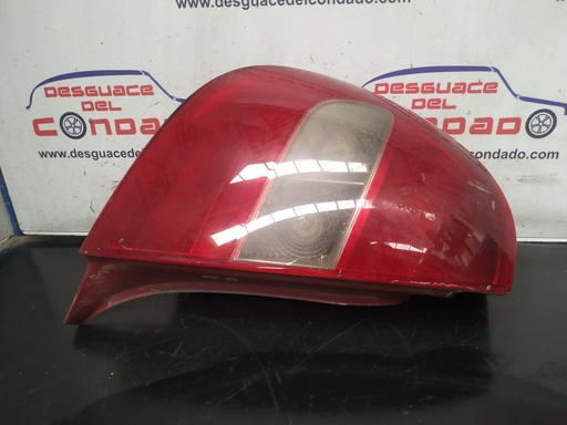 [216696] PILOTO TRASERO IZQUIERDO