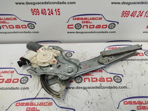 [100059] ELEVALUNAS DELANTERO DERECHO