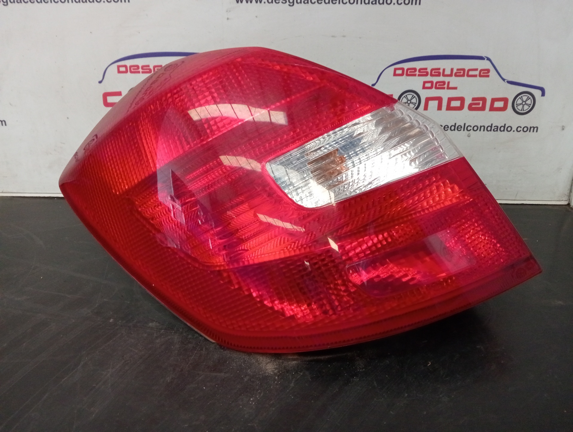 PILOTO TRASERO IZQUIERDO