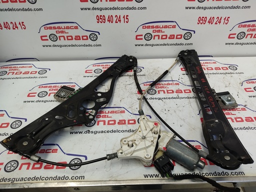 [100058] ELEVALUNAS DELANTERO DERECHO