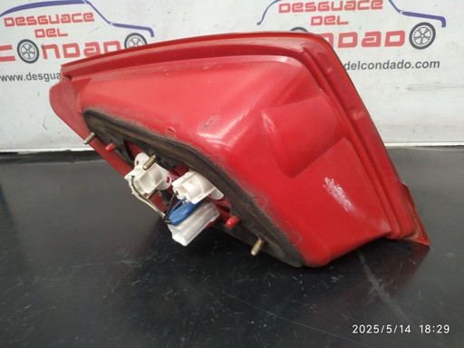 [214227] PILOTO TRASERO DERECHO INTERIOR