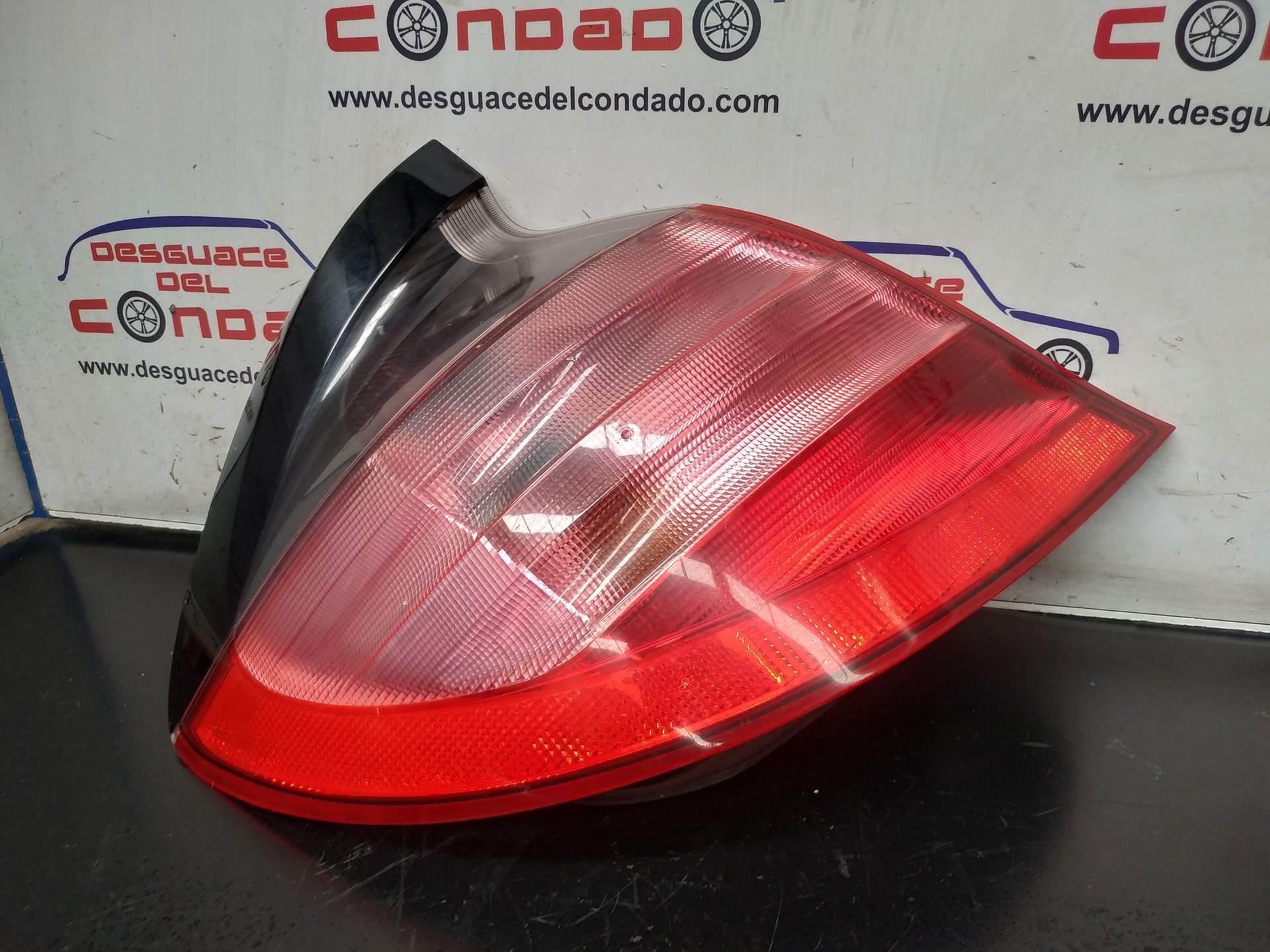 PILOTO TRASERO IZQUIERDO