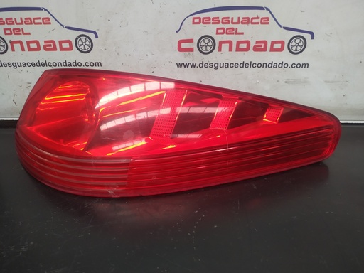 [220185] PILOTO TRASERO DERECHO
